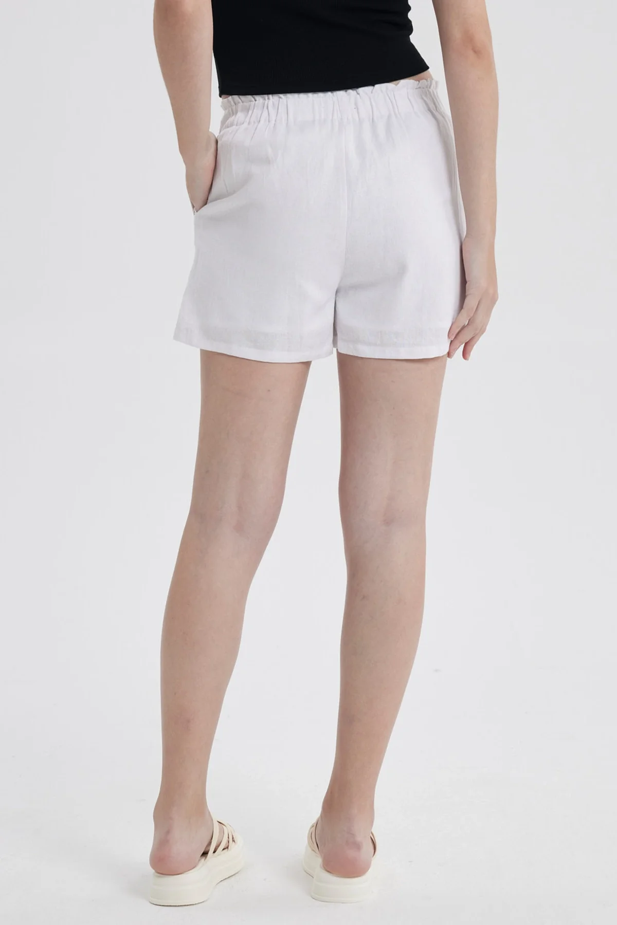 Short Mujer Lino Pretina Blanco - Image 3