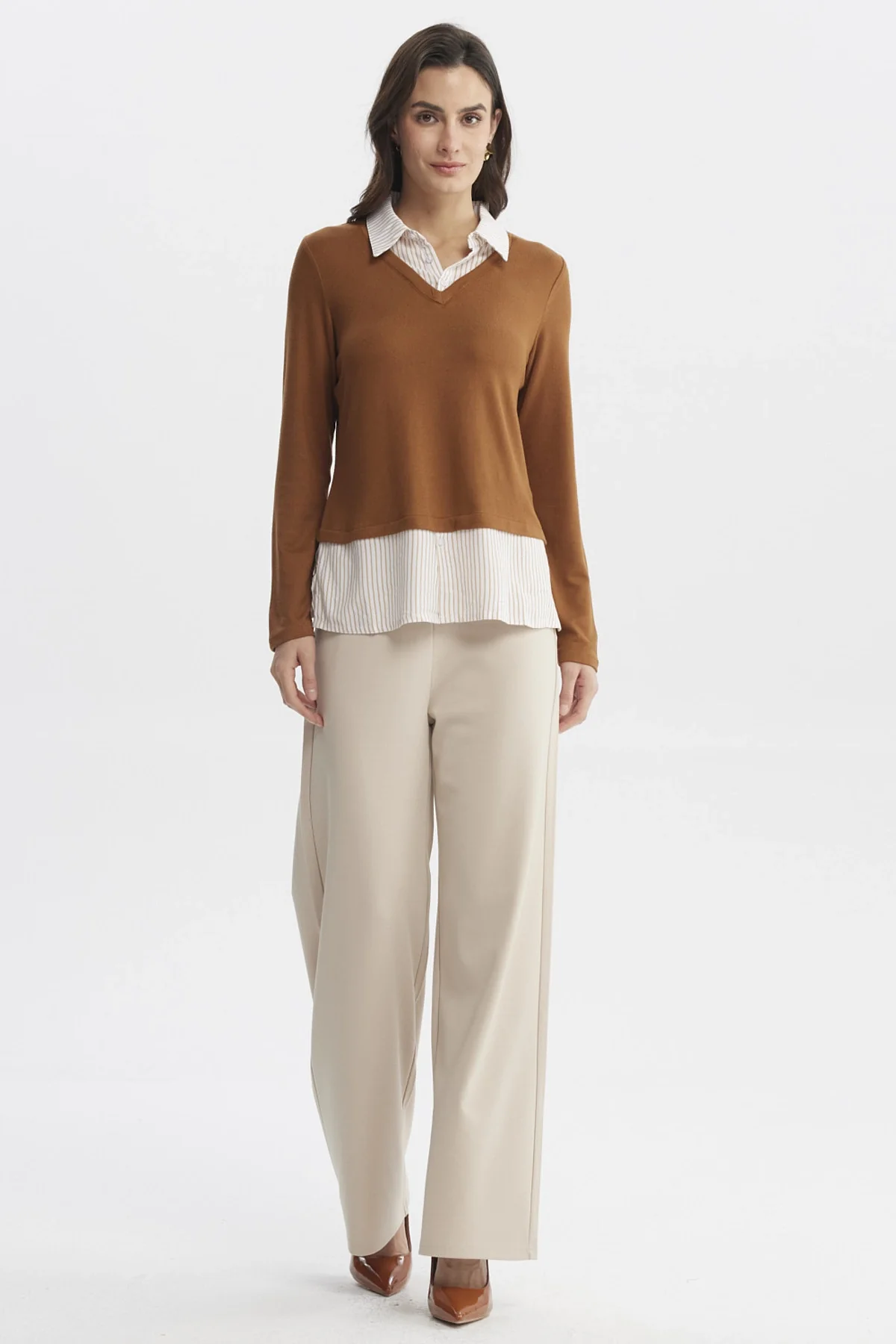 Sweater Mujer Blusa Falsa Y Faldon Camel Oscuro - Image 4