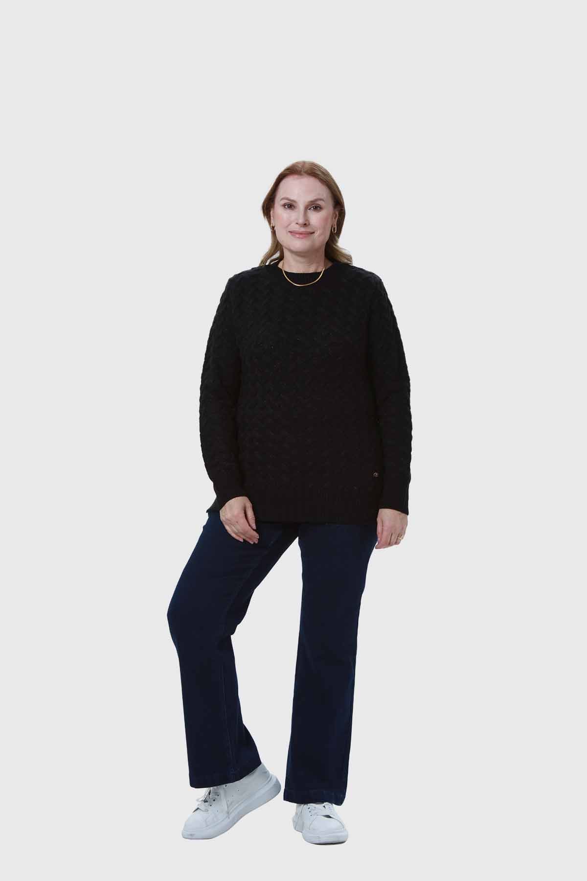 Sweater Mujer Calado Negro - Image 4