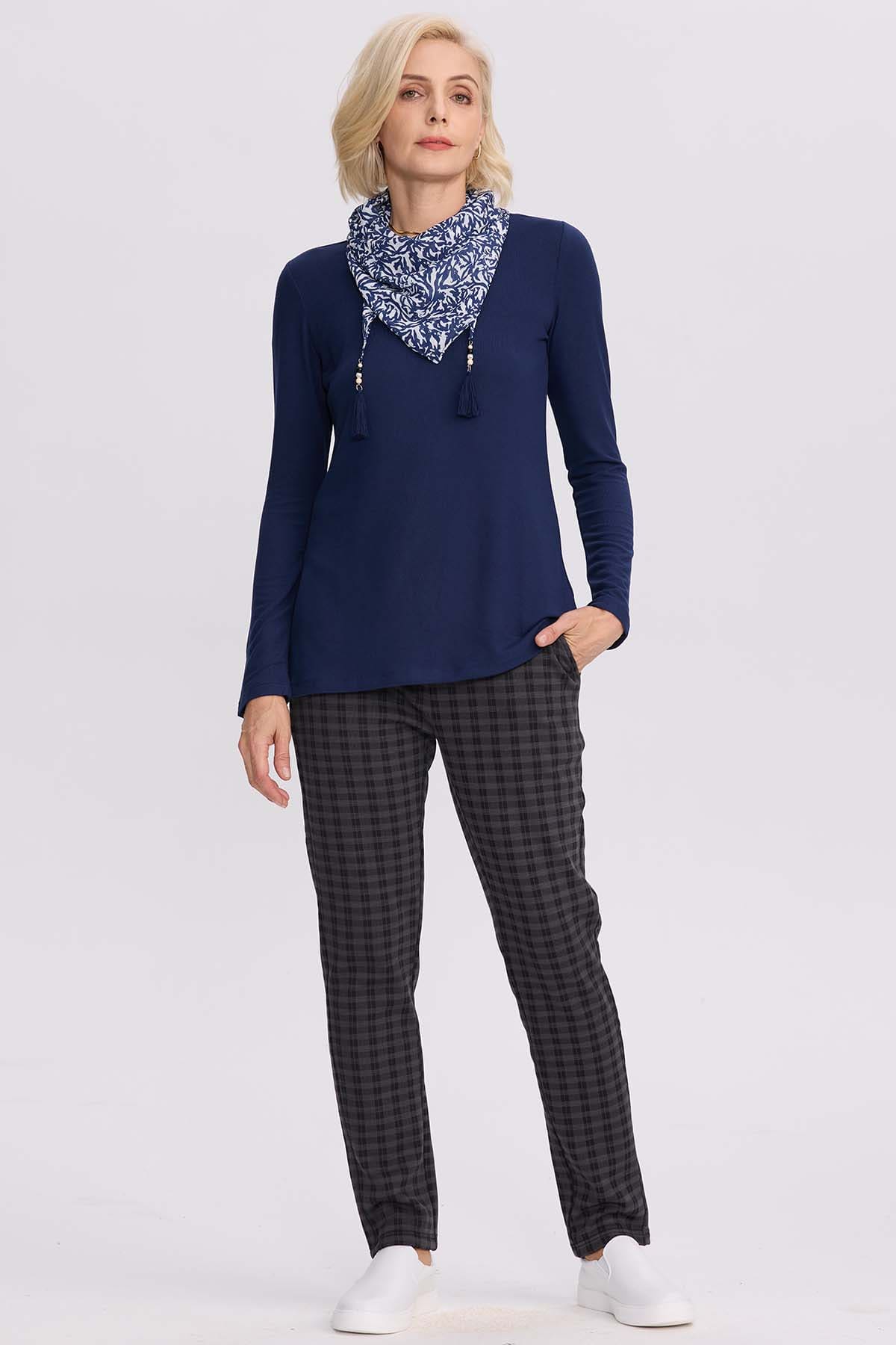 Sweater Mujer Con Pañuelo Azul - Image 4