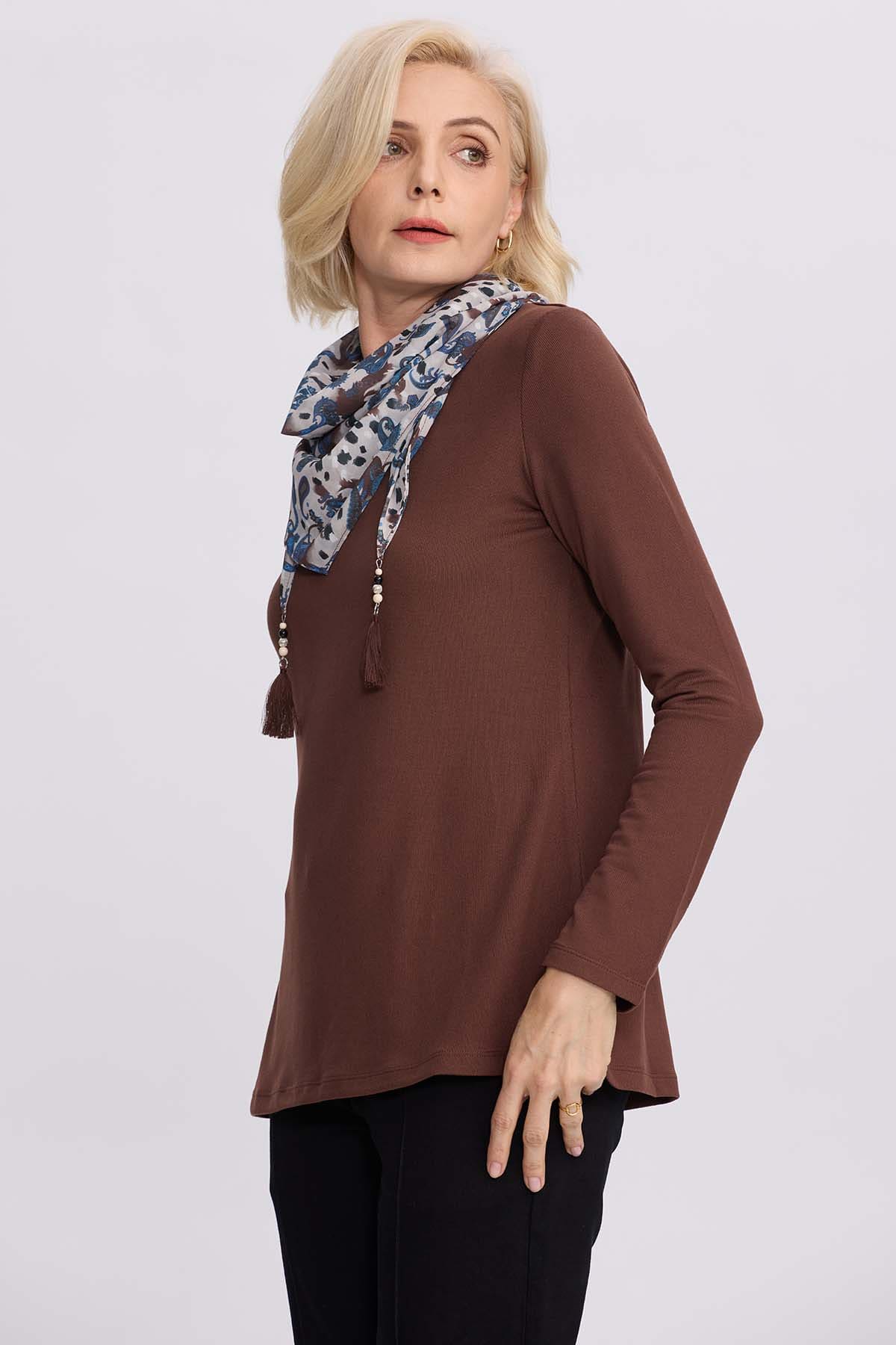 Sweater Mujer Con Pañuelo Cafe - Image 2