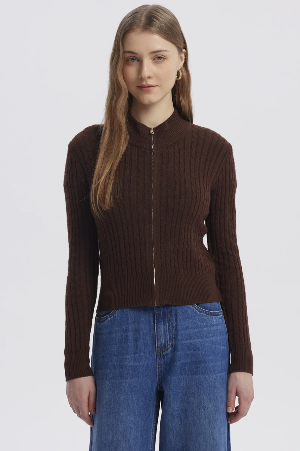 Sweater Mujer Cuello Con Cierre Café Oscuro