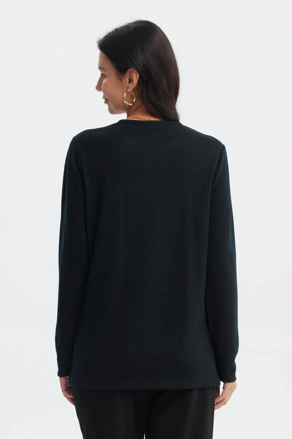 Sweater Mujer Cuello V Negro - Image 3